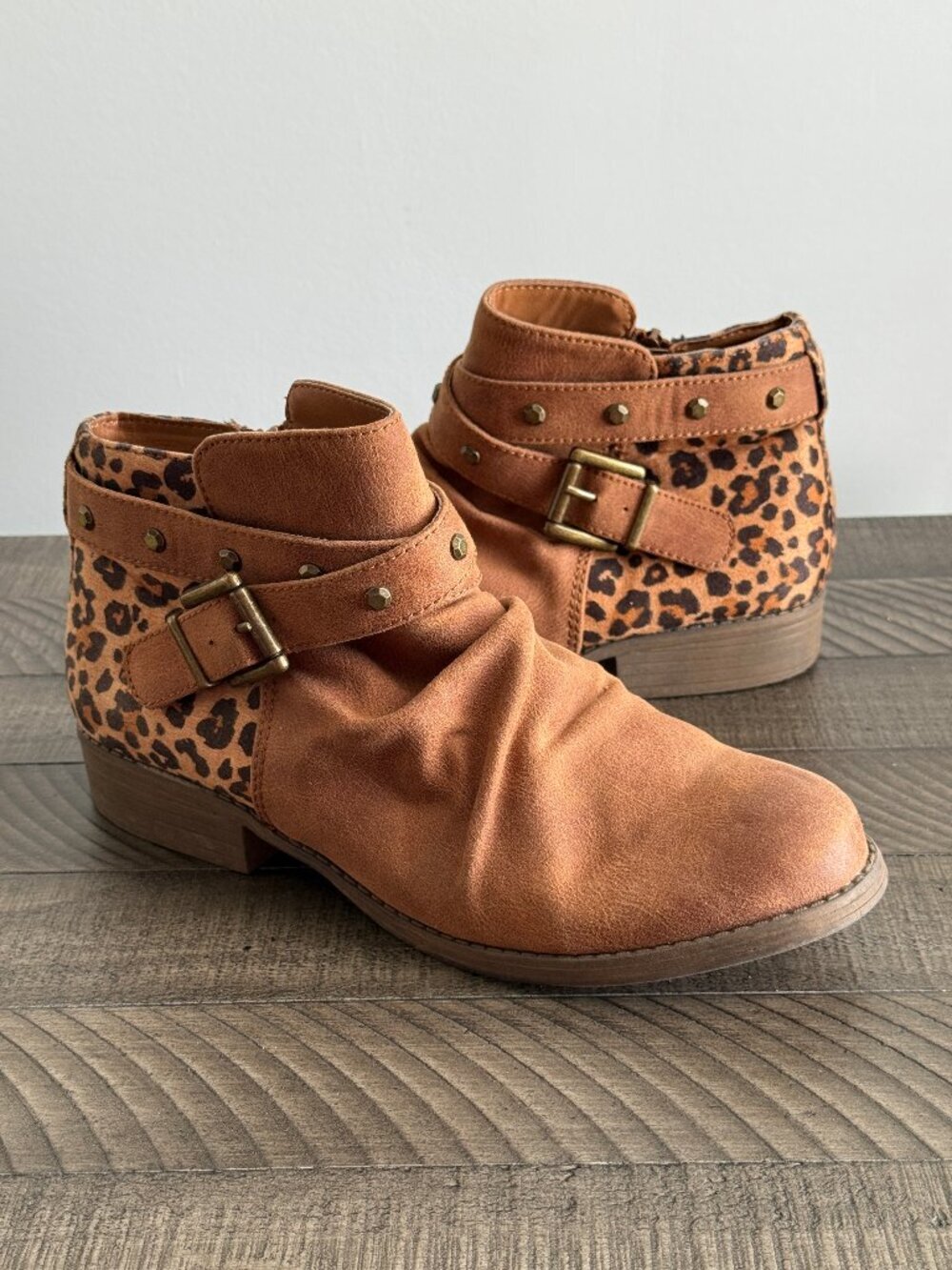 White Mountain Savant Brown Leopard Ankle Boots Women's Size 8.5M